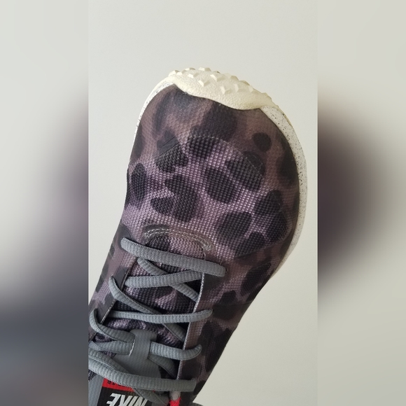 EUC Nike Zoom cheetah print gray black red size 8 - Picture 7 of 12